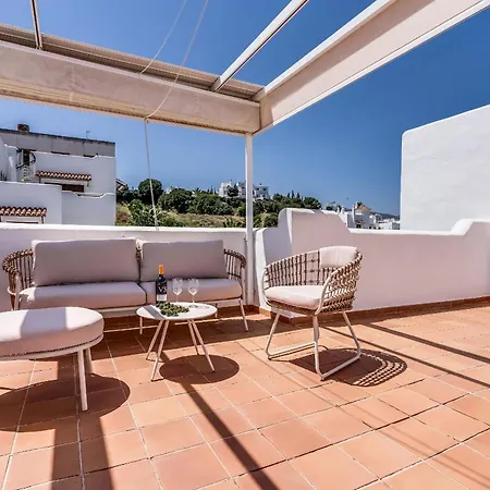 With Roof Terrace & Parking - Communal Pool And Near The * 埃斯特波纳