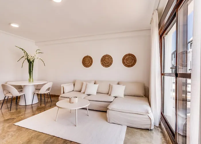 With Roof Terrace & Parking - Communal Pool And Near The 公寓