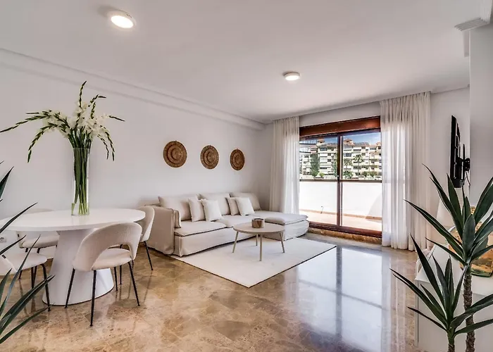 公寓 With Roof Terrace & Parking - Communal Pool And Near The