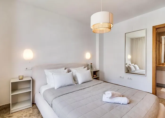 With Roof Terrace & Parking - Communal Pool And Near The *