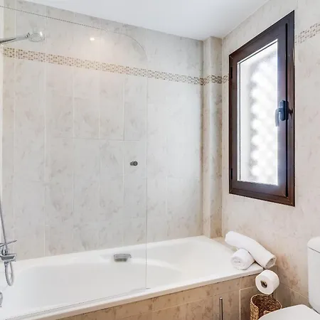 With Roof Terrace & Parking - Communal Pool And Near The