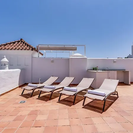 With Roof Terrace & Parking - Communal Pool And Near The