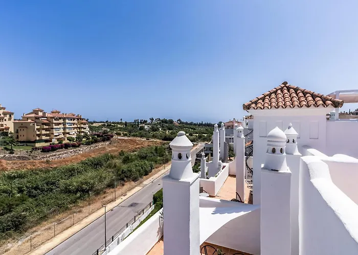Apartment With Roof Terrace & Parking - Communal Pool And Near The