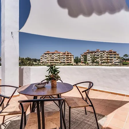 With Roof Terrace & Parking - Communal Pool And Near The Apartmán *